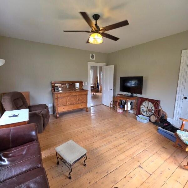 866 Main Street Property Photo 16