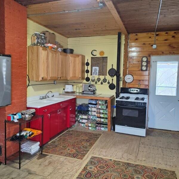 866 Main Street Property Photo 40