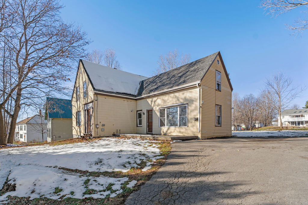 82 Summer Street Property Photo 2
