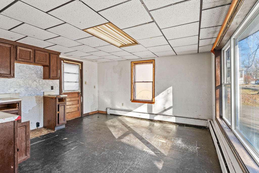 82 Summer Street Property Photo 8