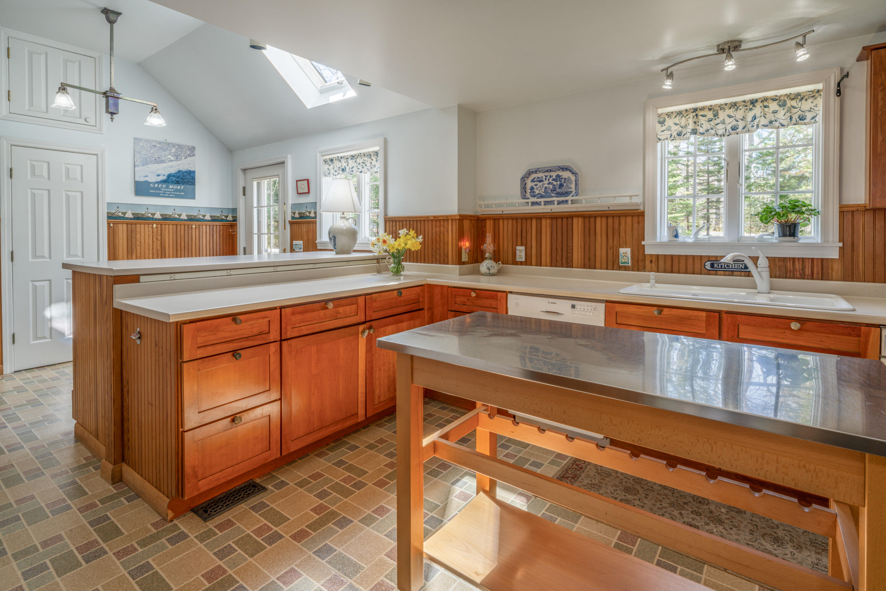 568 Bluff Road Property Photo 10