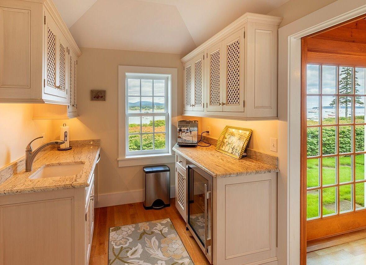 24 Shore Road Property Photo 10