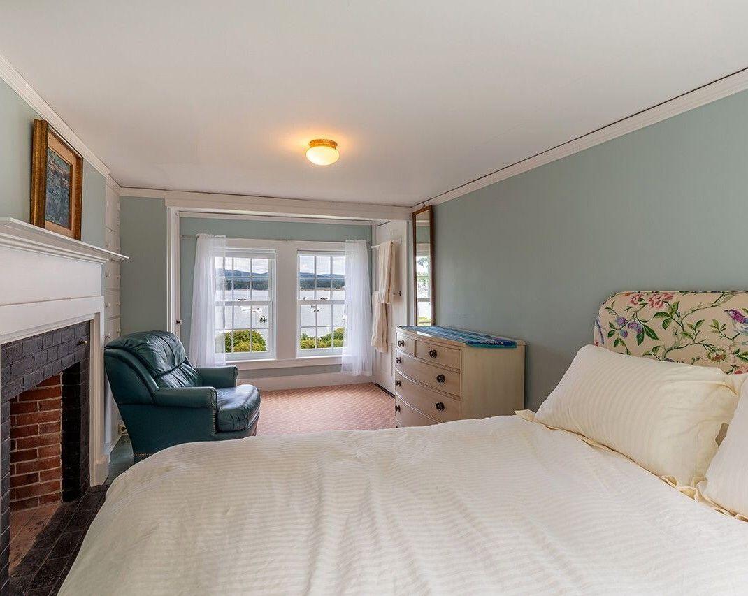 24 Shore Road Property Photo 13
