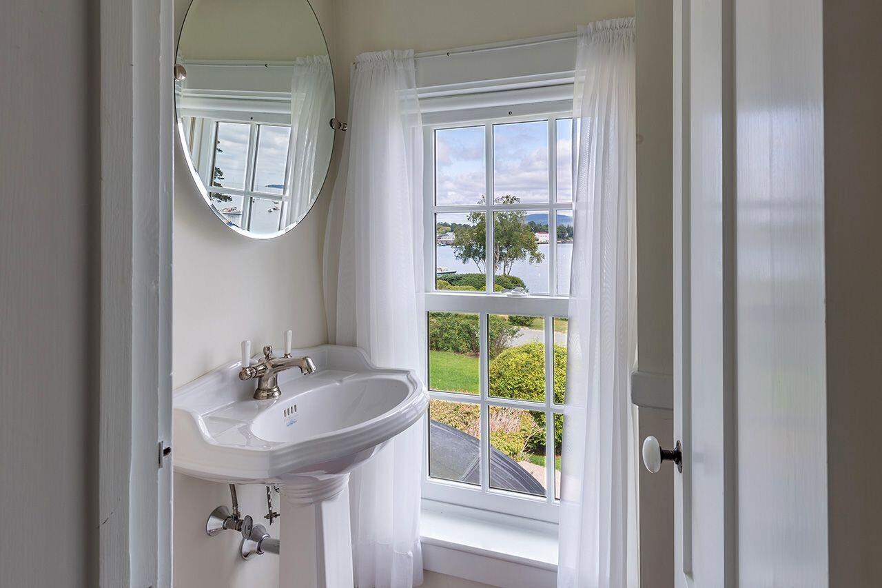 24 Shore Road Property Photo 15