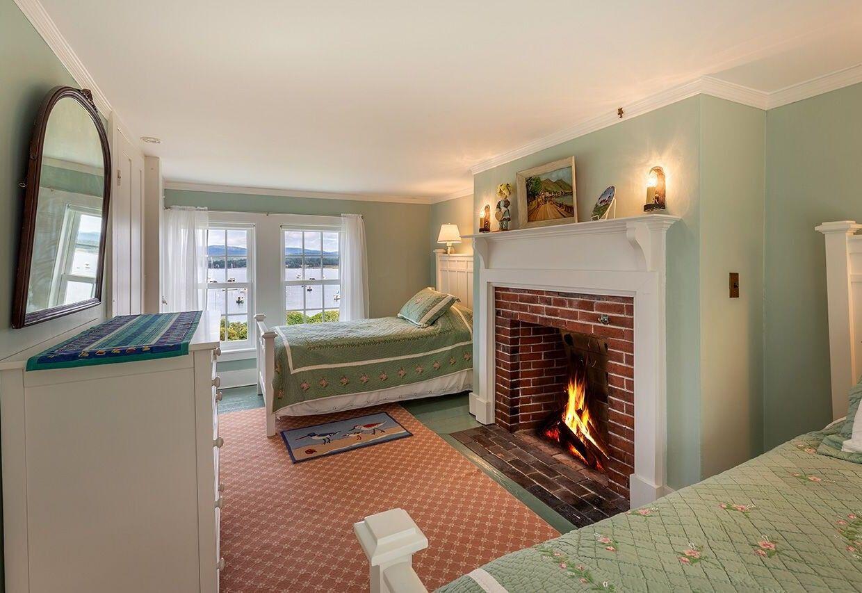 24 Shore Road Property Photo 16