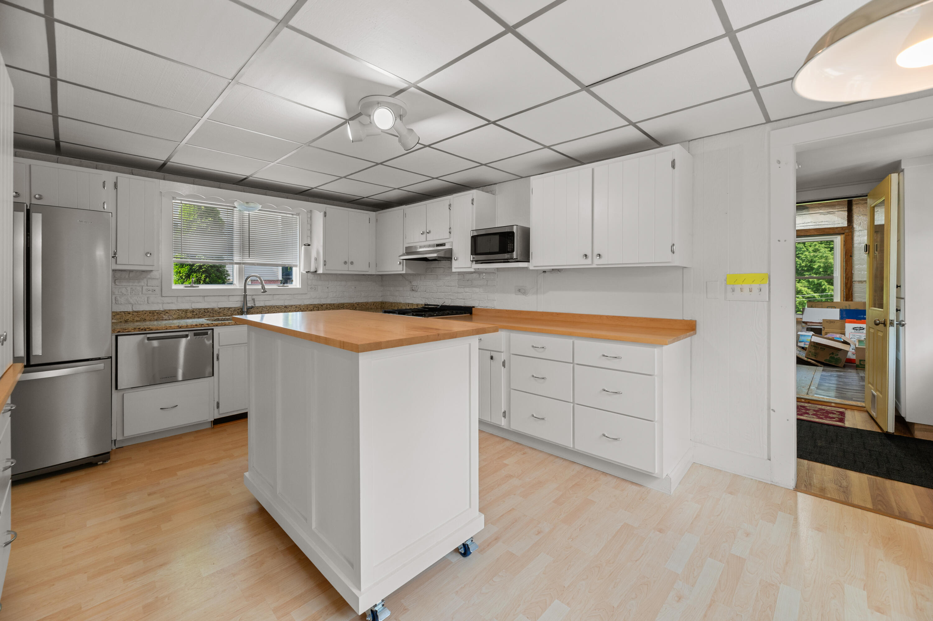 56 Lincoln Avenue Property Photo 8