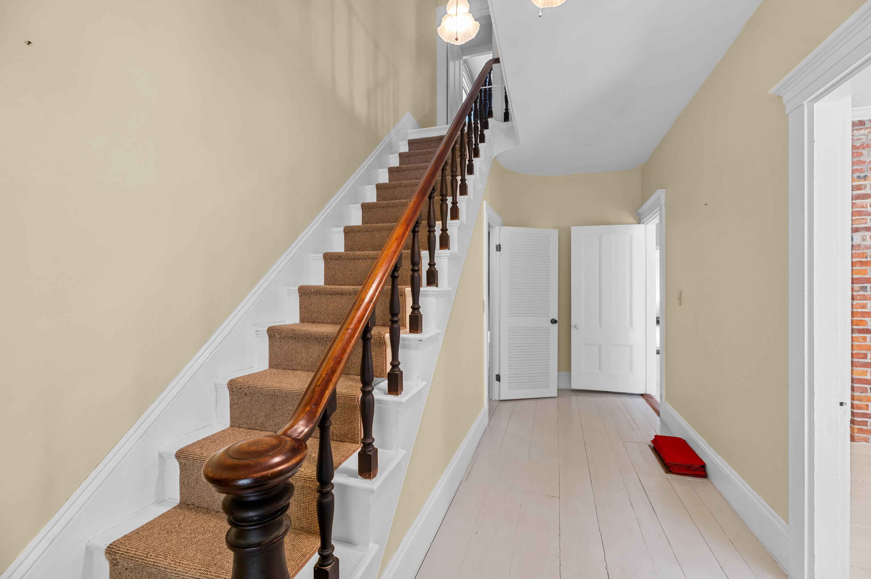 56 Lincoln Avenue Property Photo 12