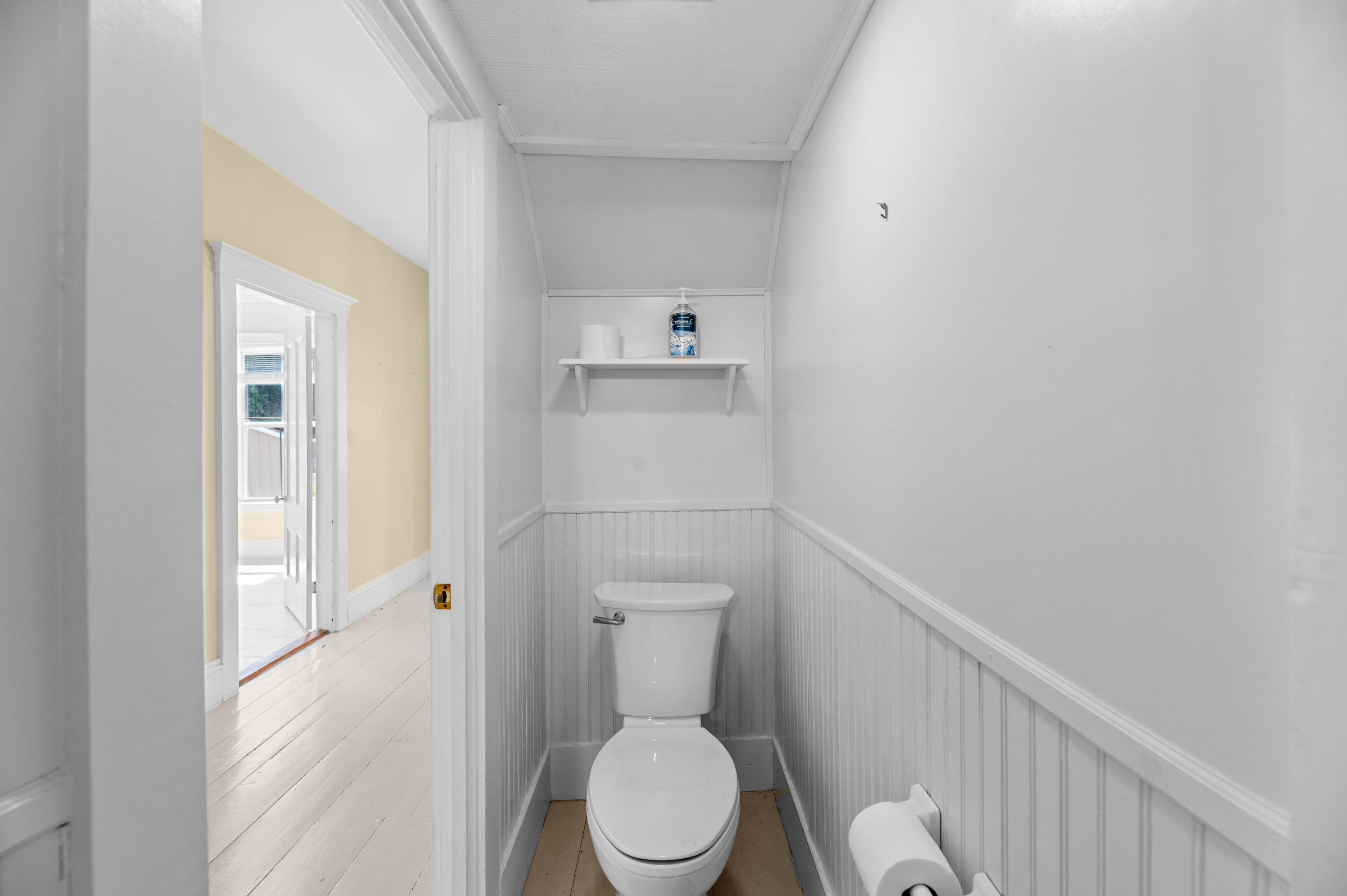 56 Lincoln Avenue Property Photo 17