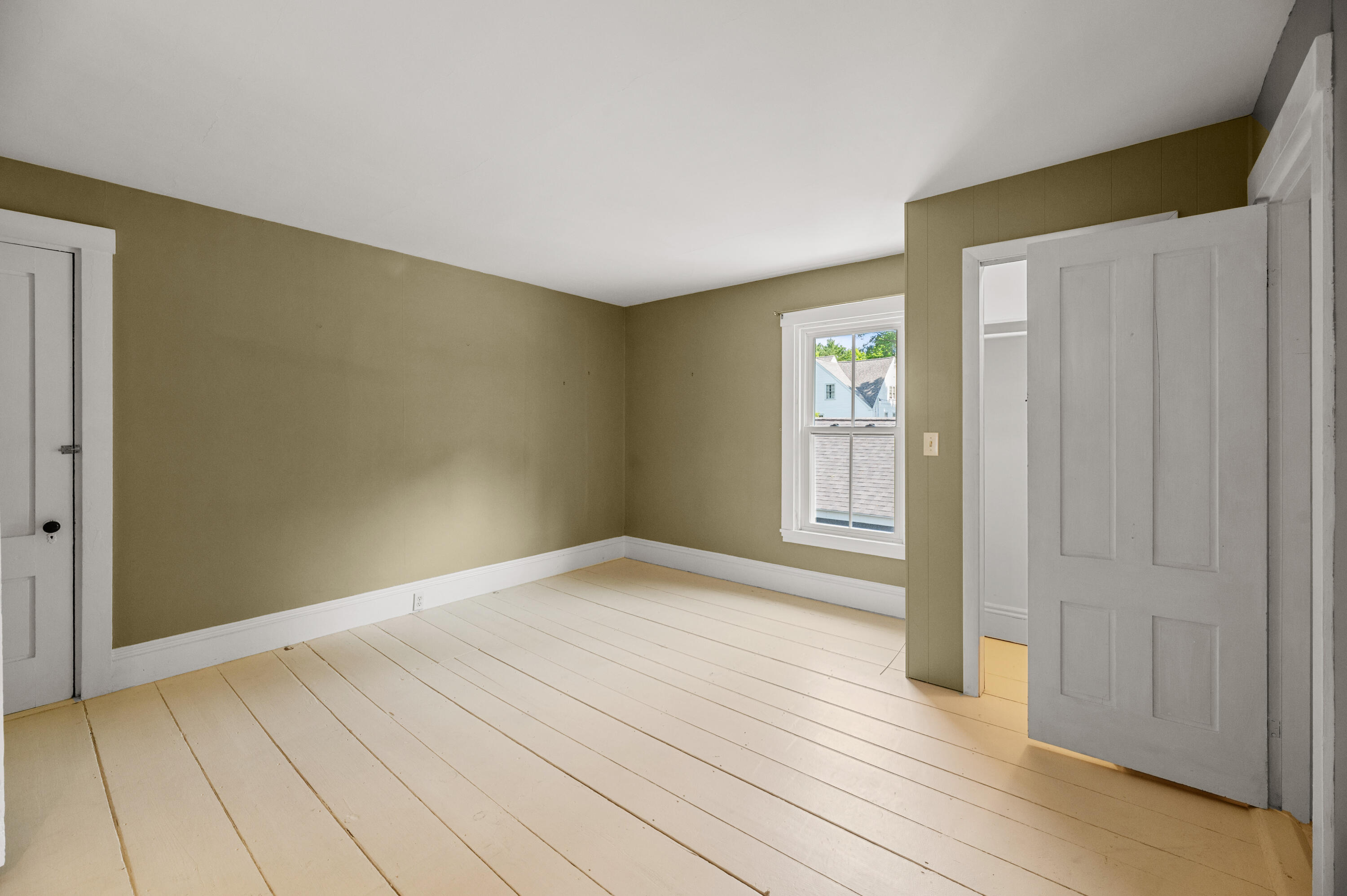 56 Lincoln Avenue Property Photo 27