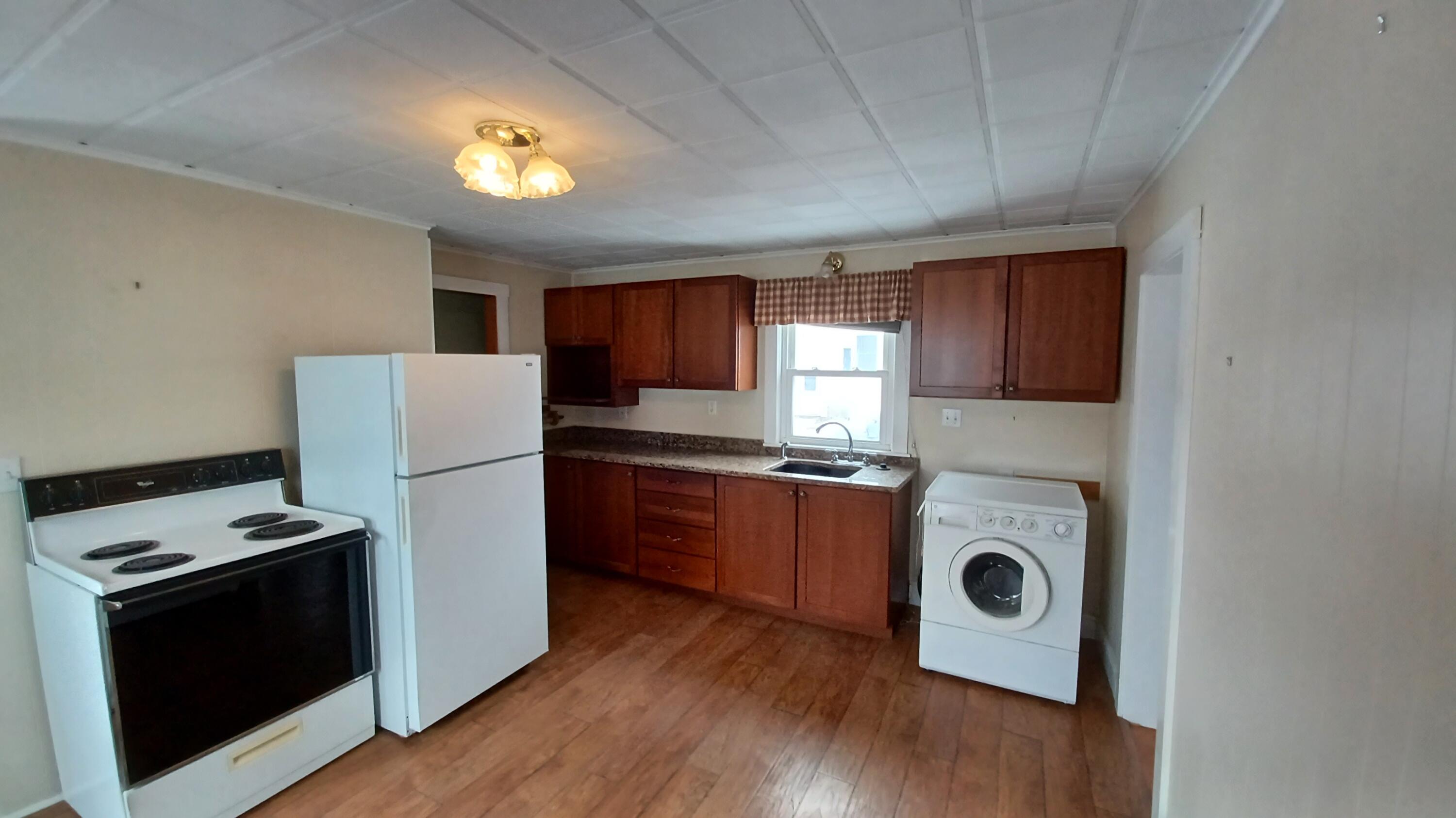 3 Pleasant Street 3 Property Photo 8