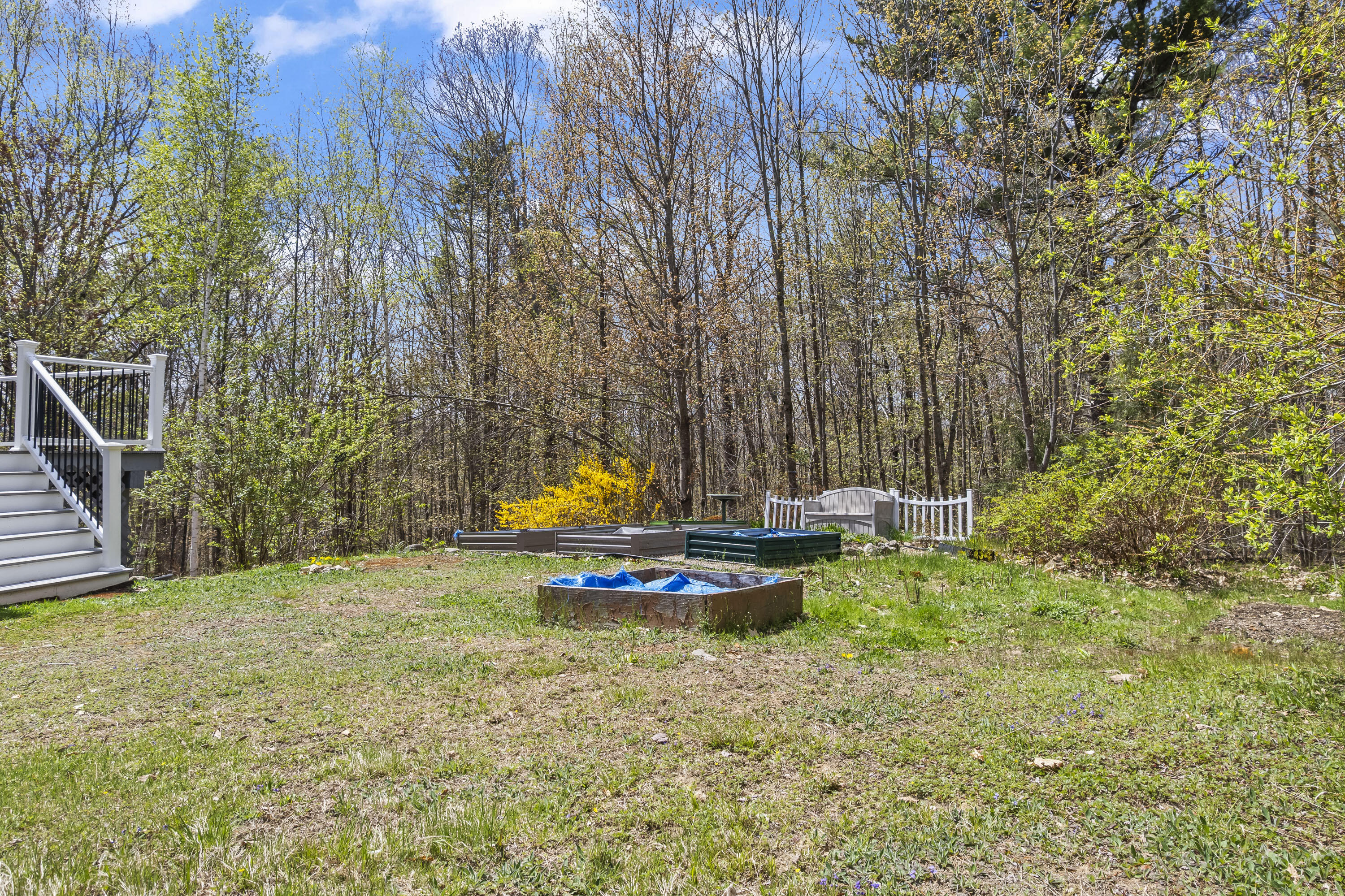 80 Maple Street Property Photo 12