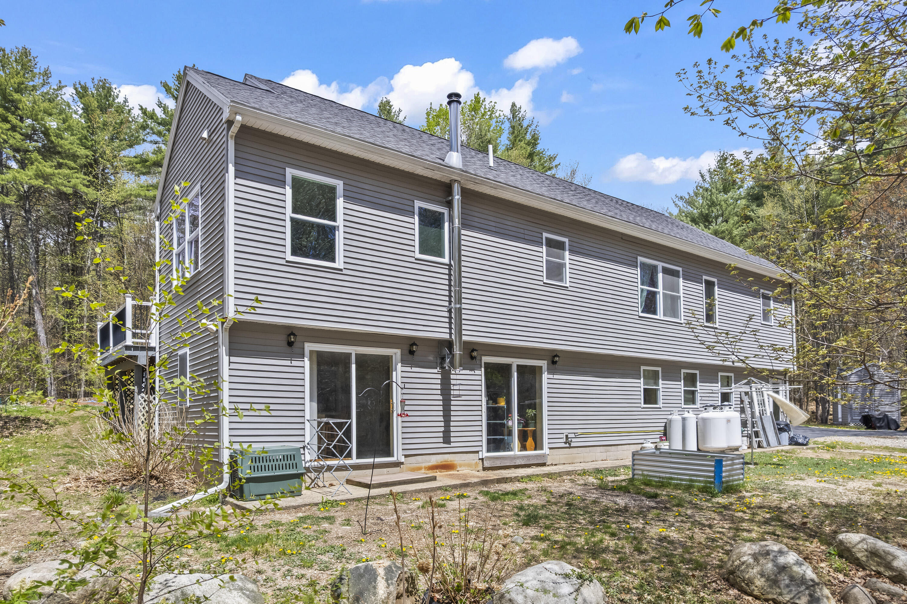 80 Maple Street Property Photo 16