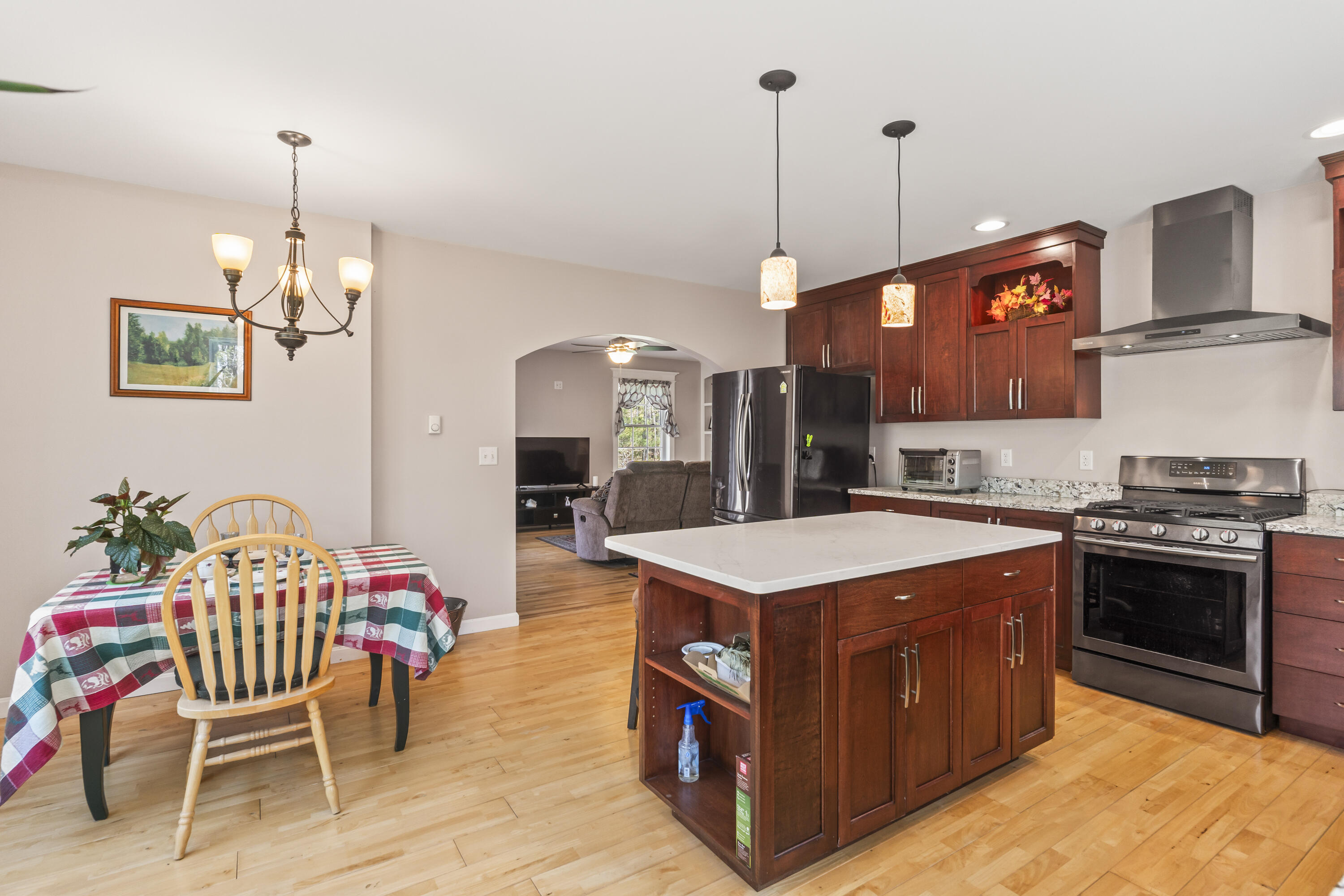 80 Maple Street Property Photo 26