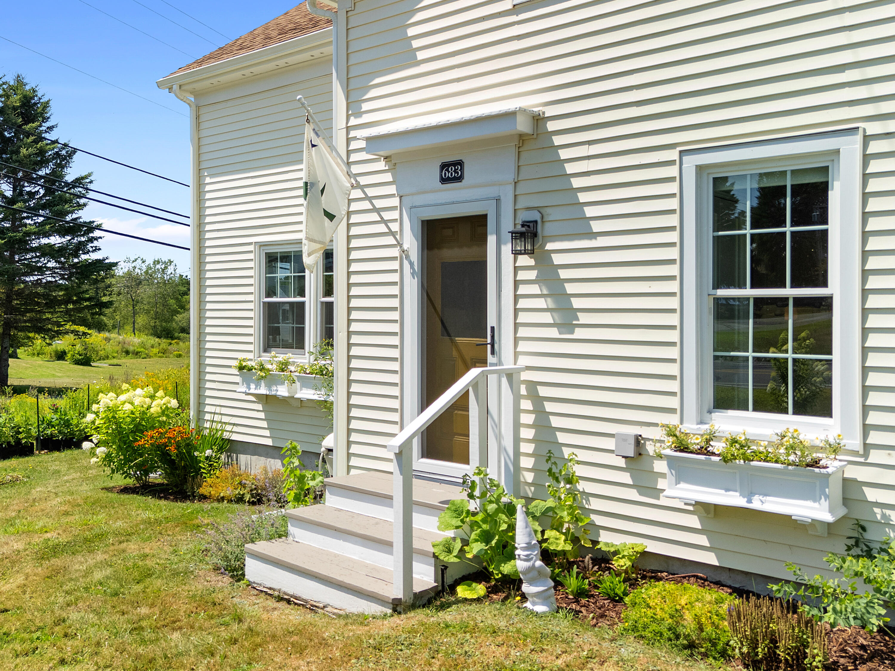 683 Spruce Head Road Property Photo 3