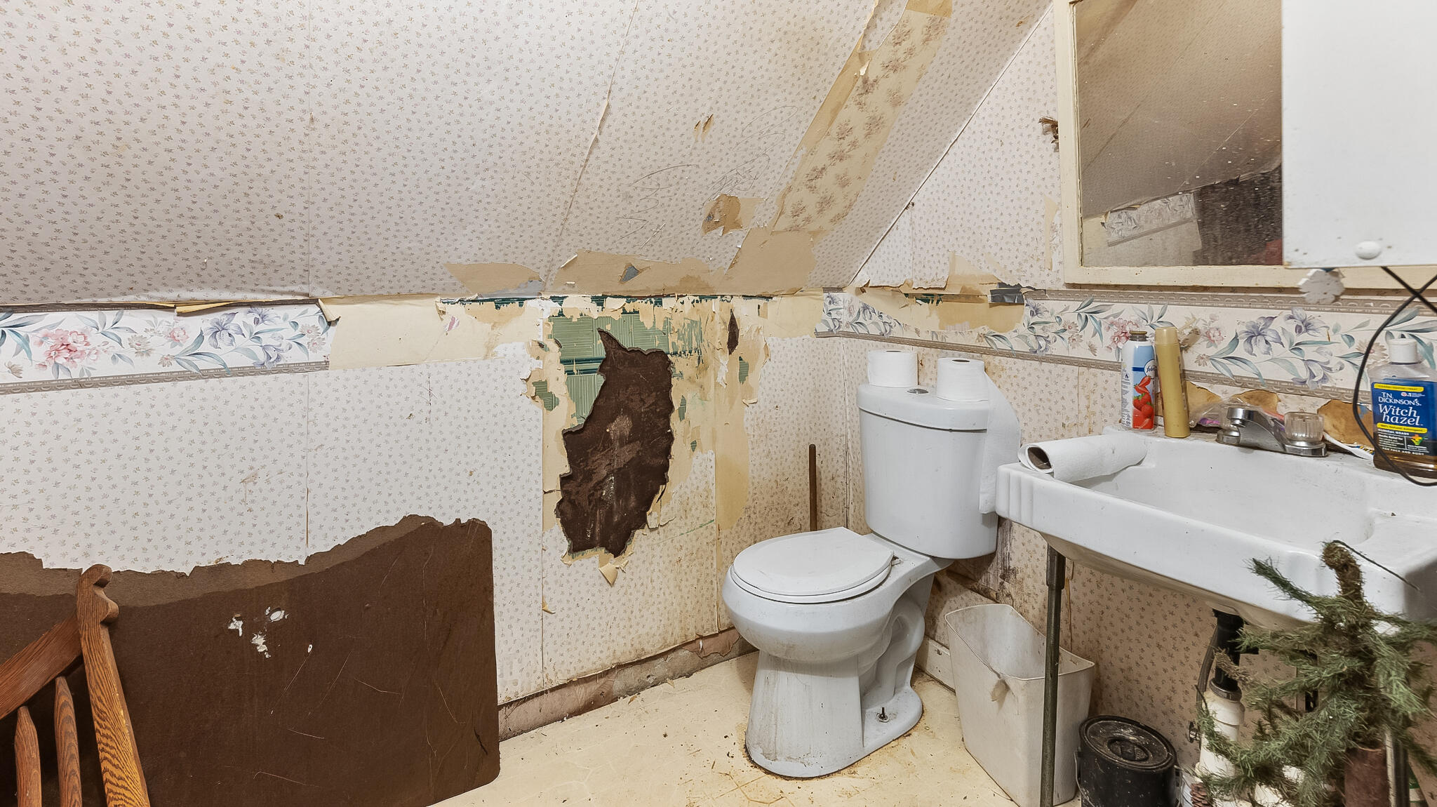 1156 Main Street Property Photo 7