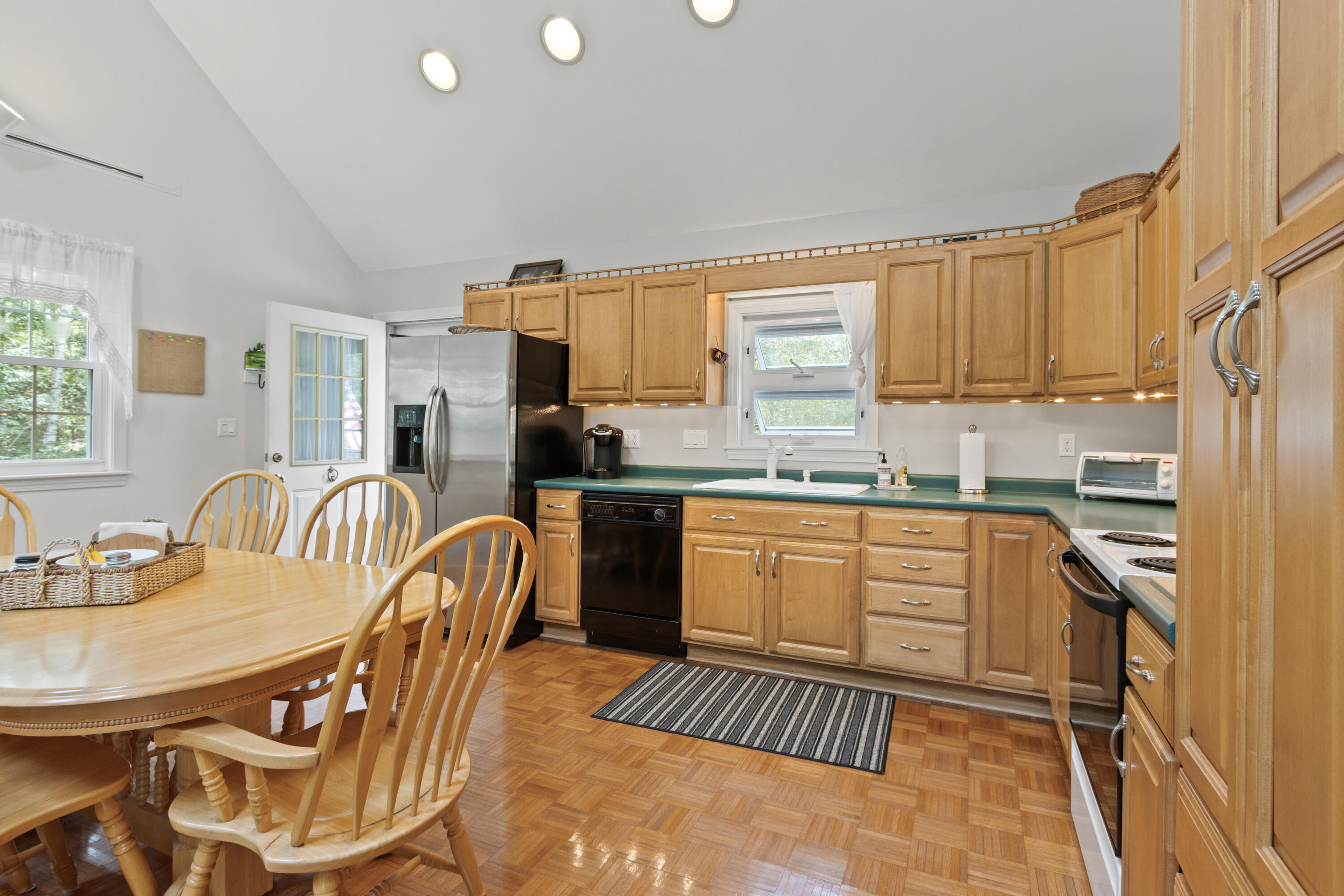 170 High Point Drive Property Photo 10