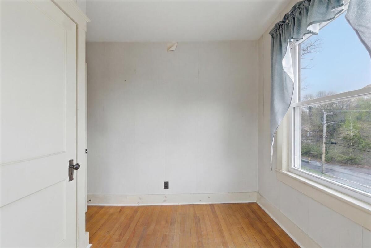 145 Dresden Avenue Property Photo 38