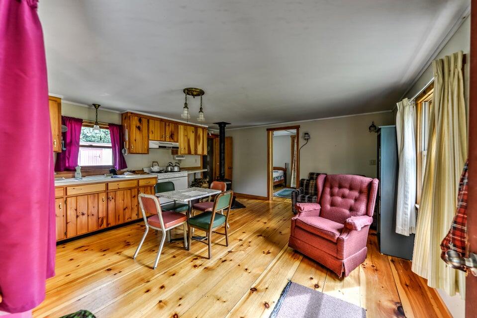 455 Mayfield Road Property Photo 11