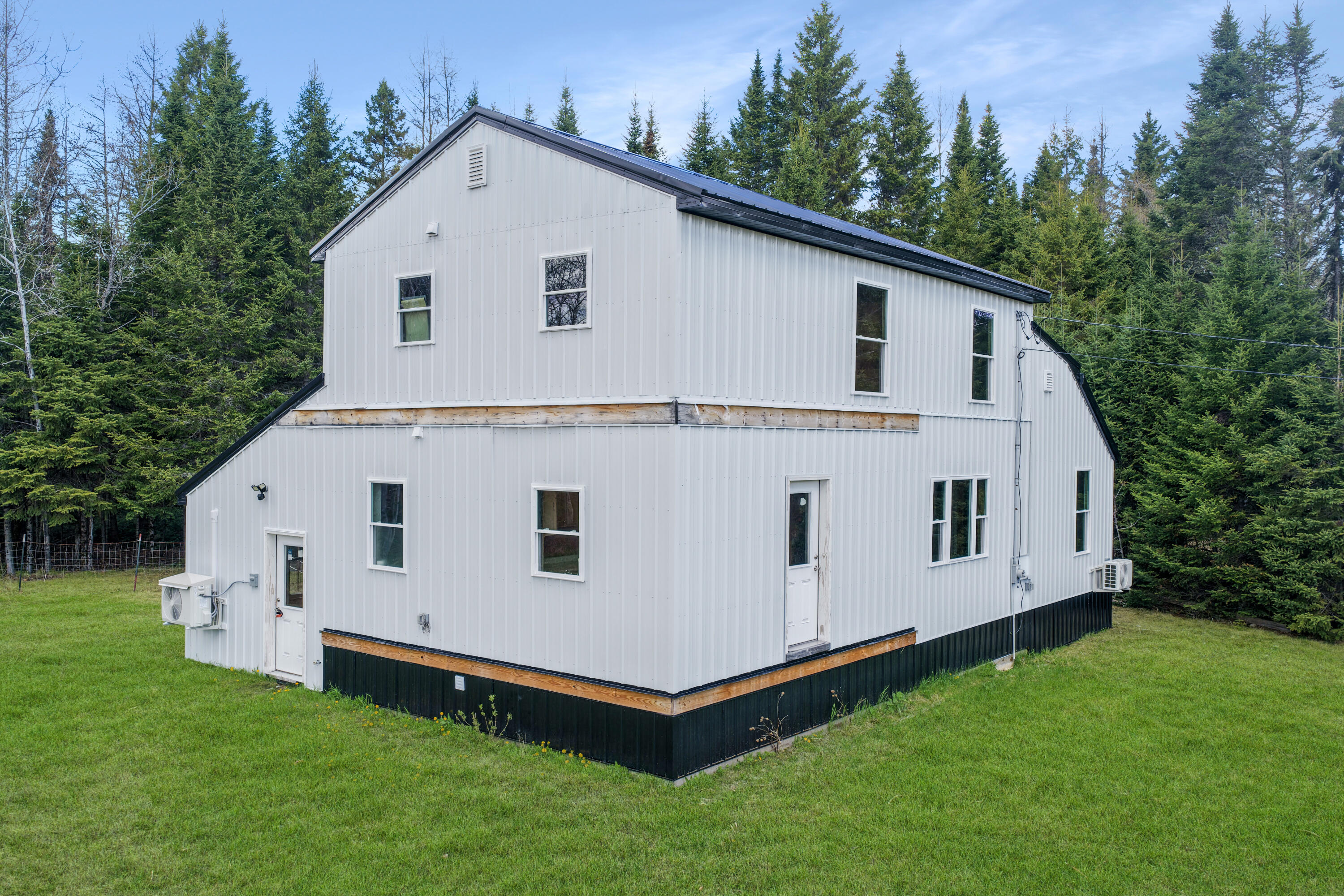 2194 Van Buren Road Property Photo 1