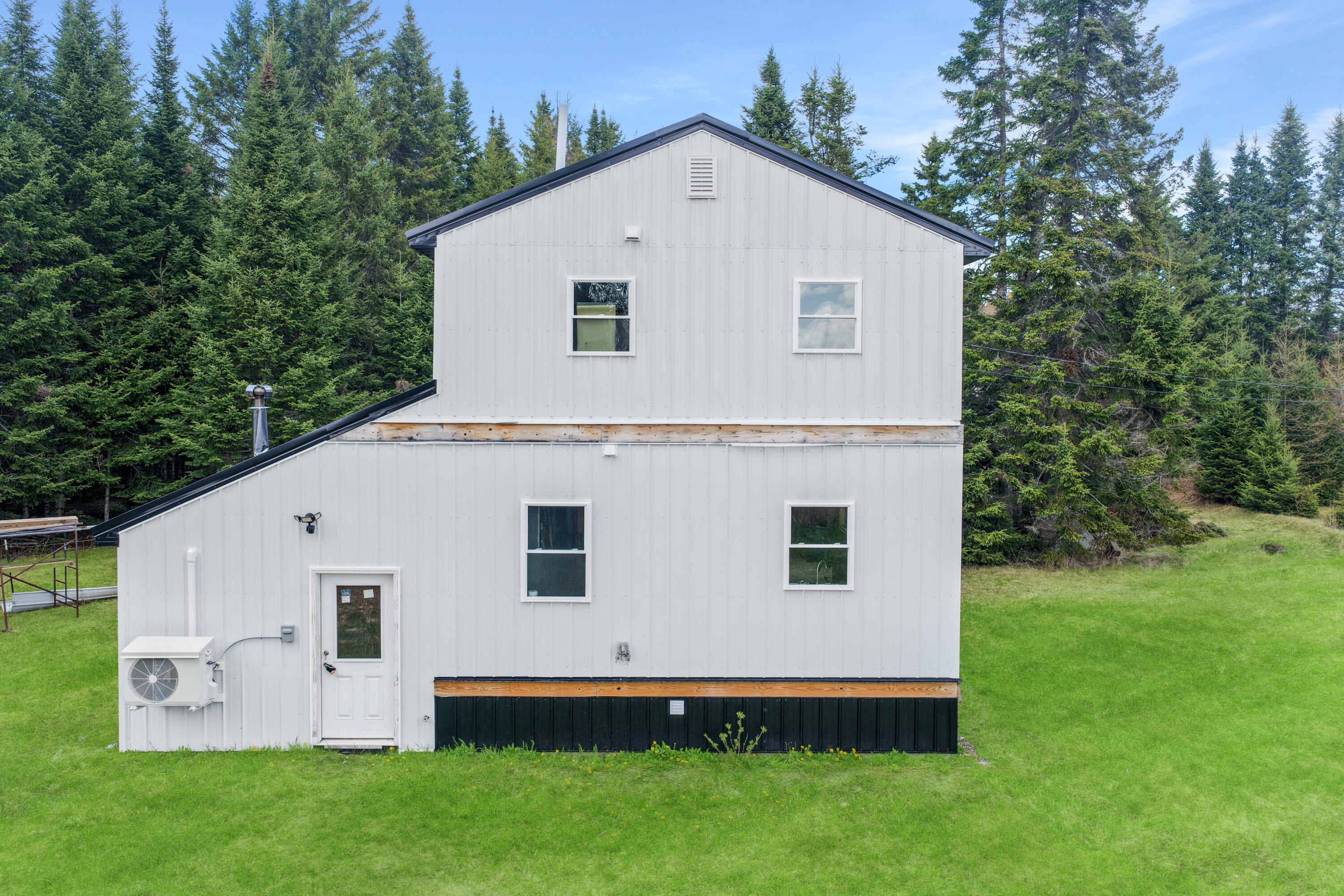 2194 Van Buren Road Property Photo 6
