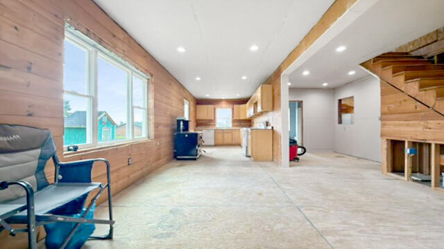 2194 Van Buren Road Property Photo 7
