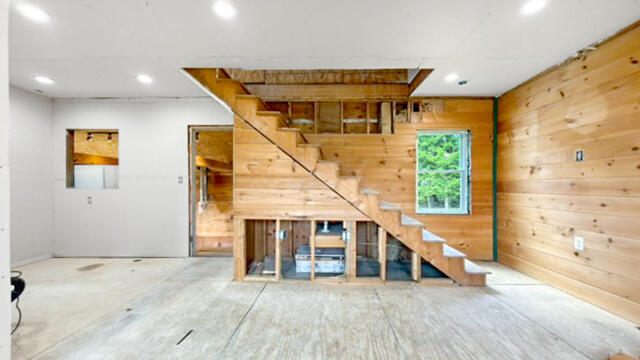 2194 Van Buren Road Property Photo 8