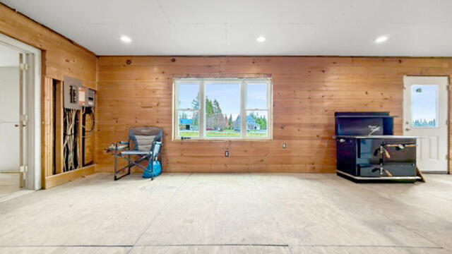 2194 Van Buren Road Property Photo 11