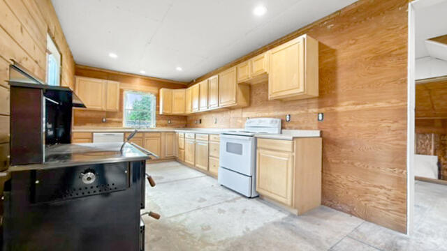2194 Van Buren Road Property Photo 12