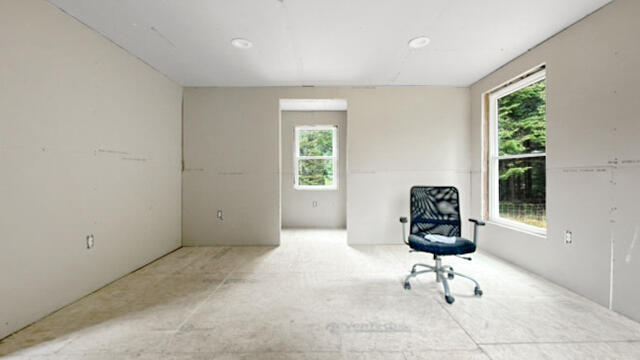 2194 Van Buren Road Property Photo 18