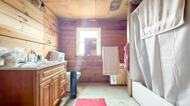 2194 Van Buren Road Property Photo 21