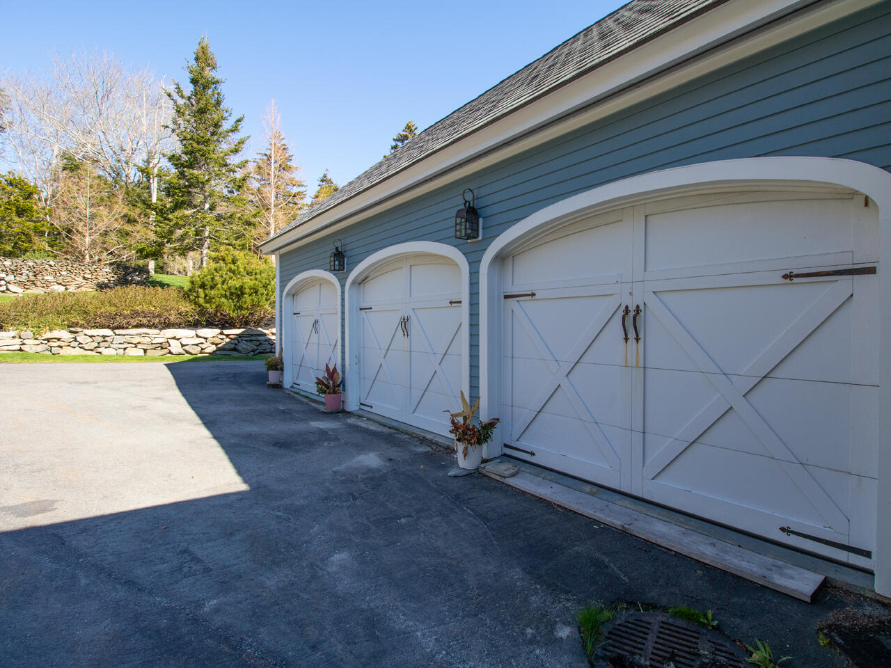 28 Yellow Head Road Property Photo 16