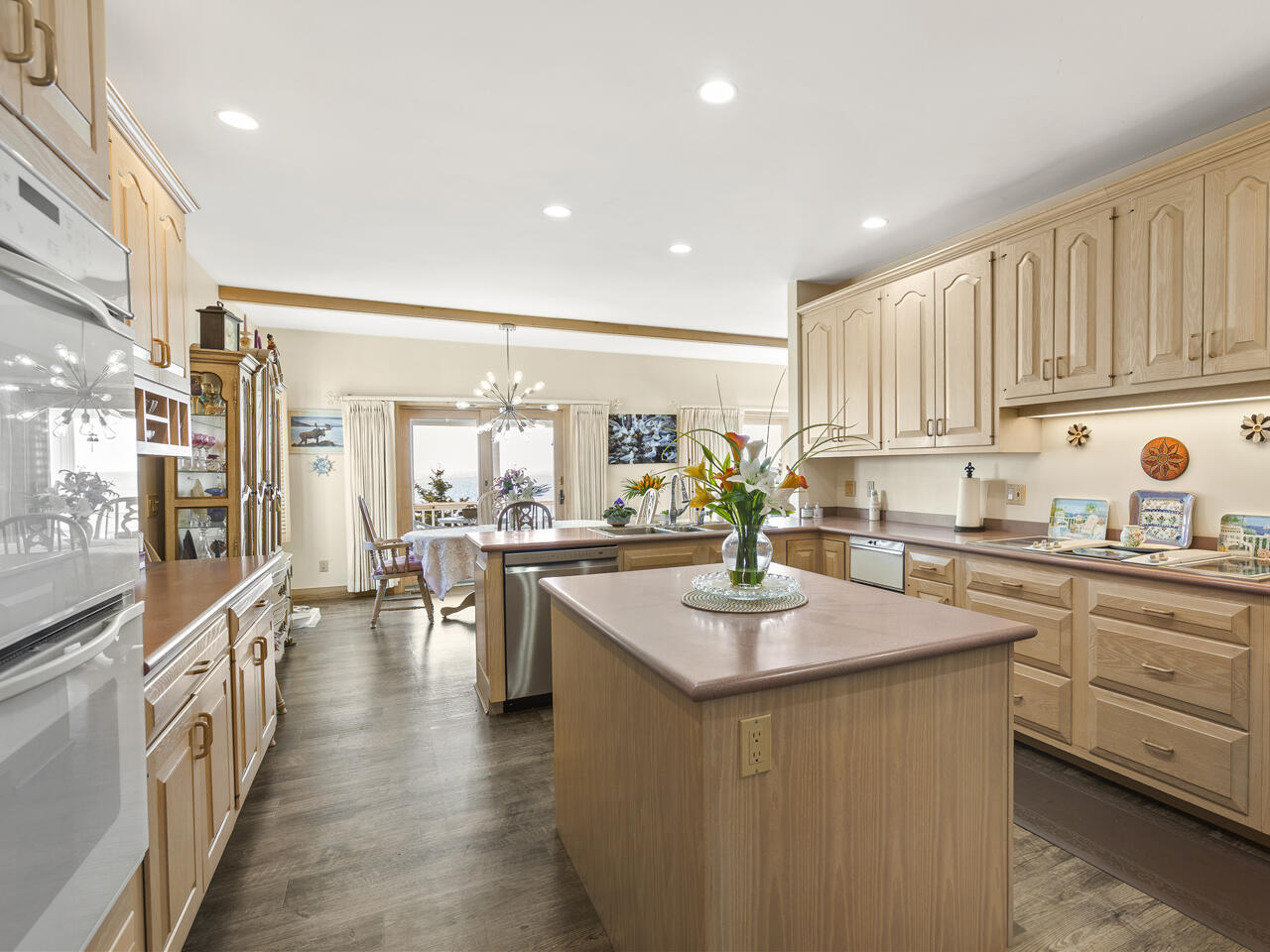 28 Yellow Head Road Property Photo 41