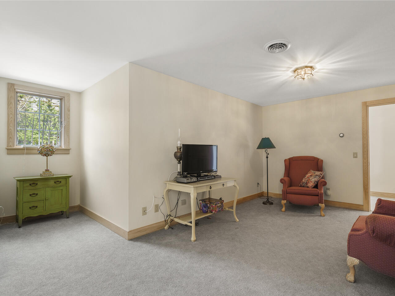 28 Yellow Head Road Property Photo 98
