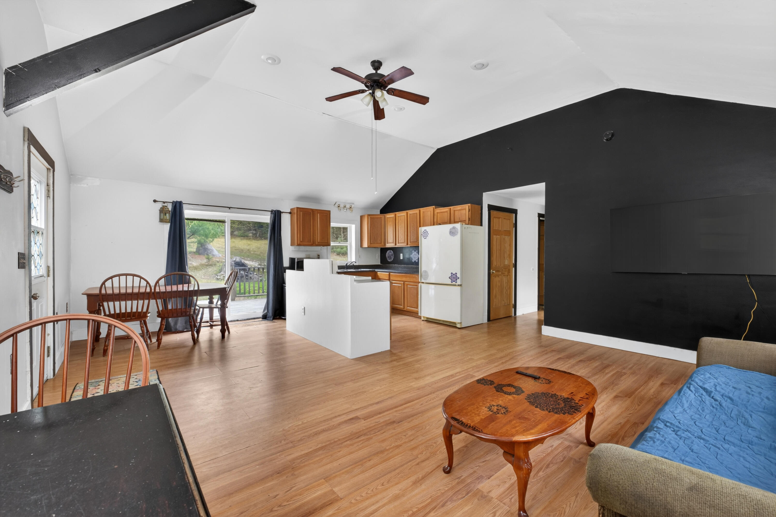 13 Carey Lane Property Photo 4