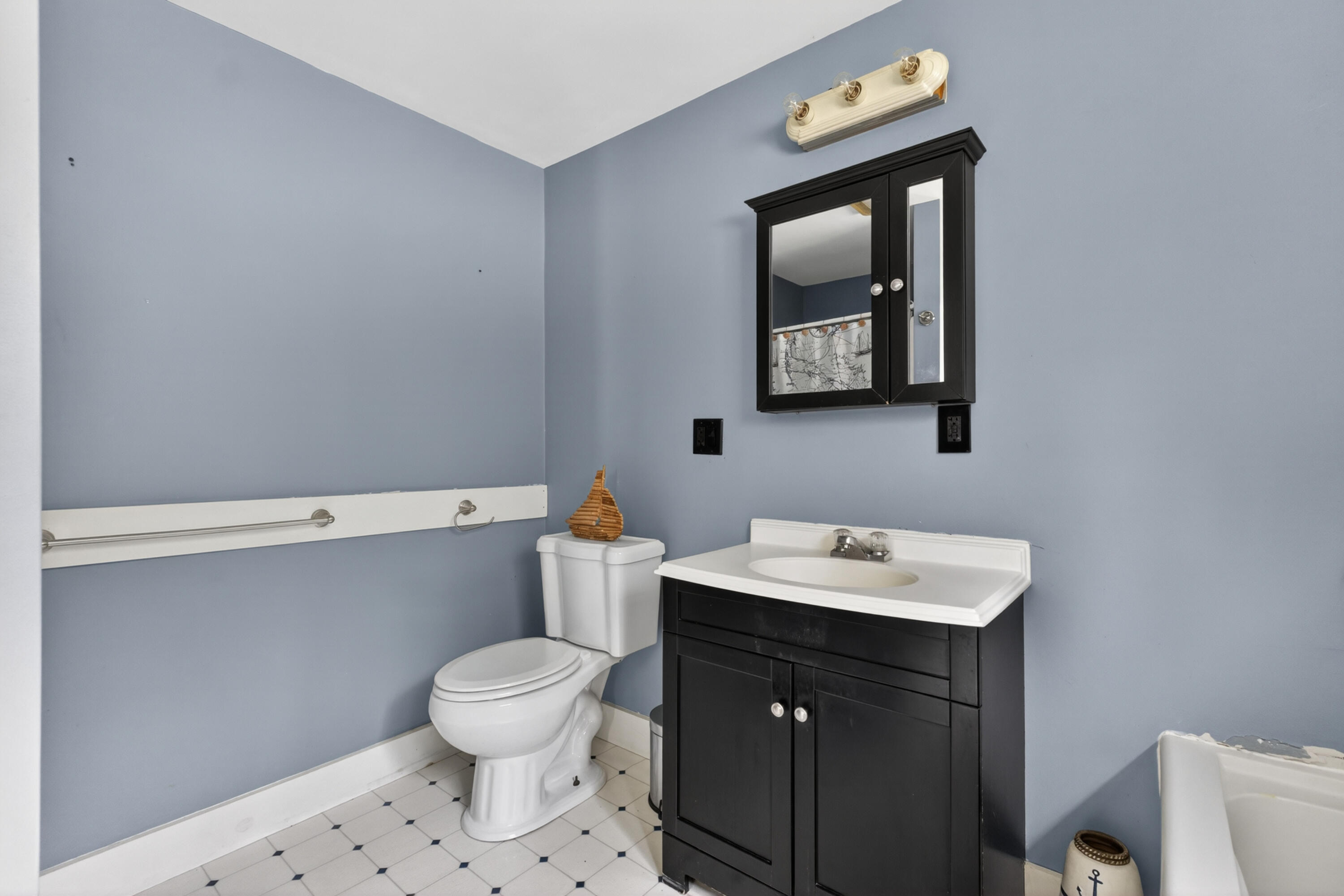 13 Carey Lane Property Photo 18