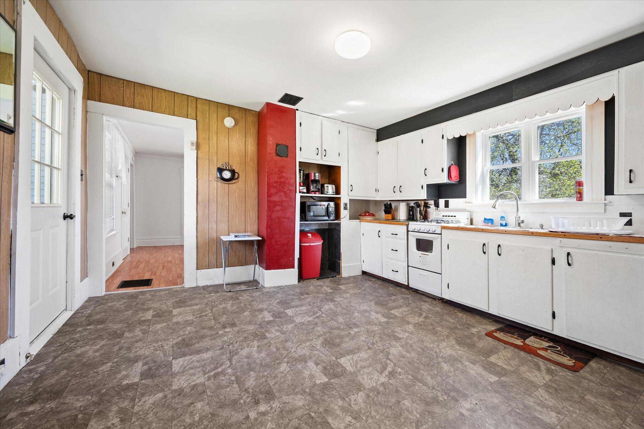372 Rays Point Road Property Photo 26