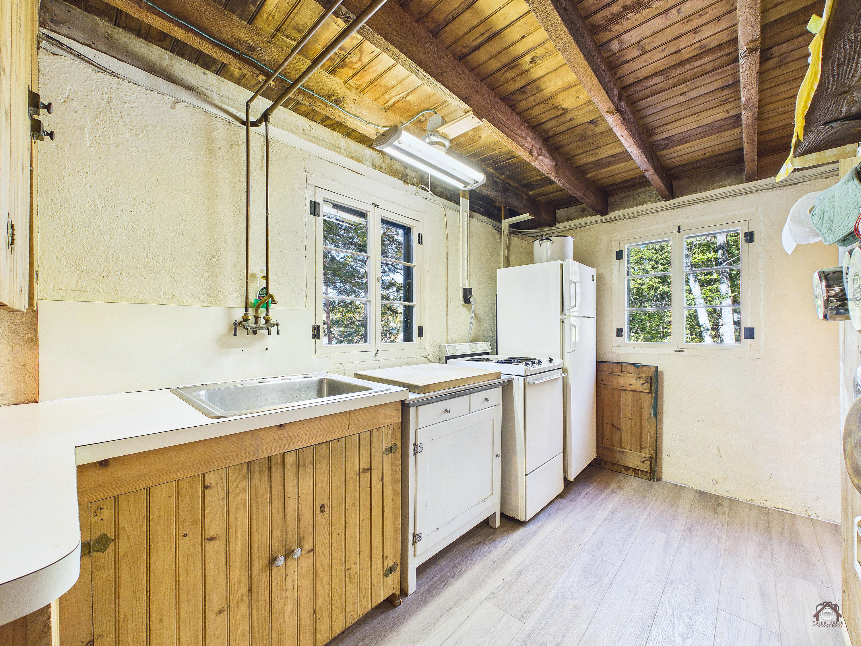 587 Scenic Drive E Property Photo 7