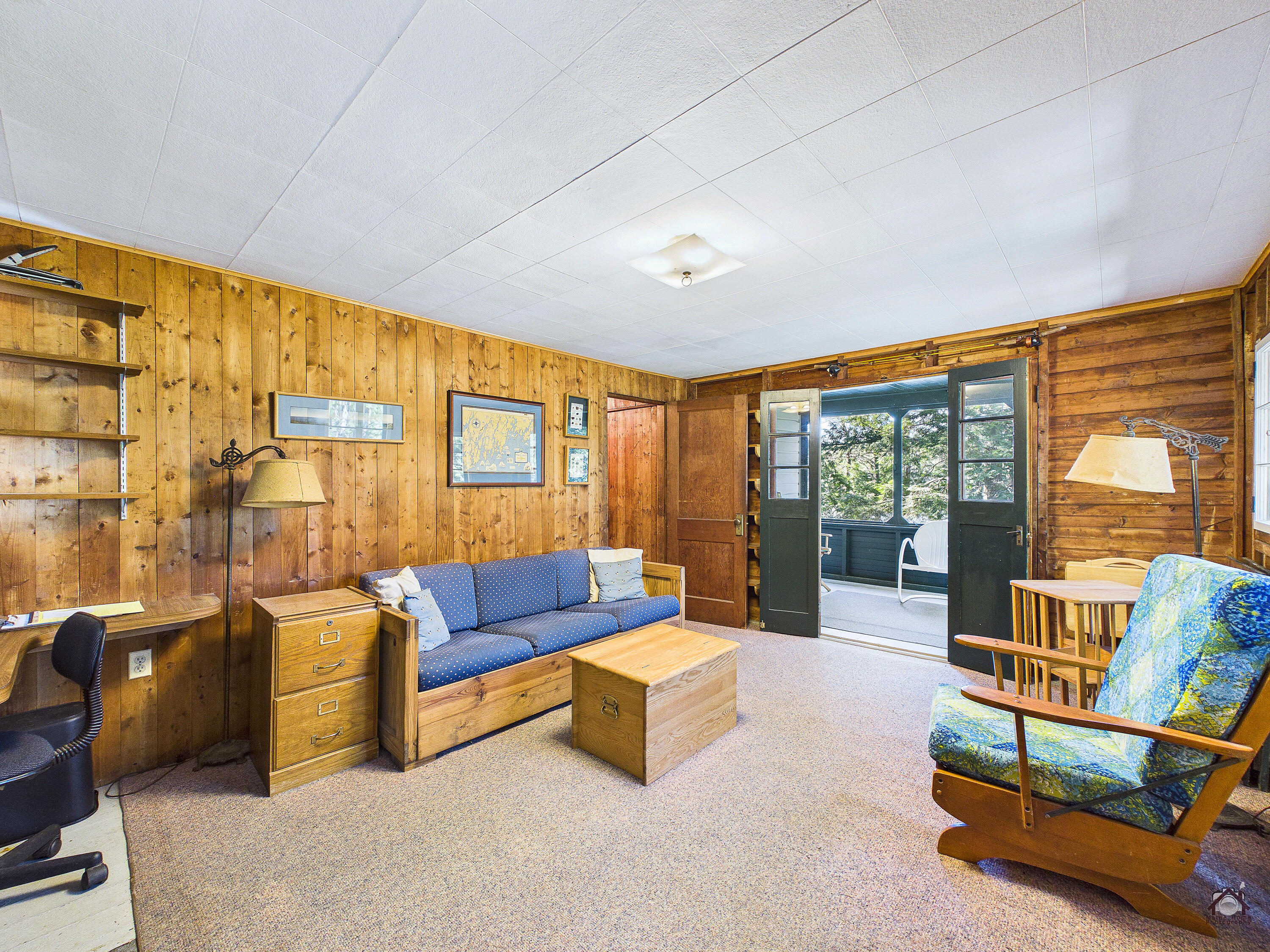 587 Scenic Drive E Property Photo 10