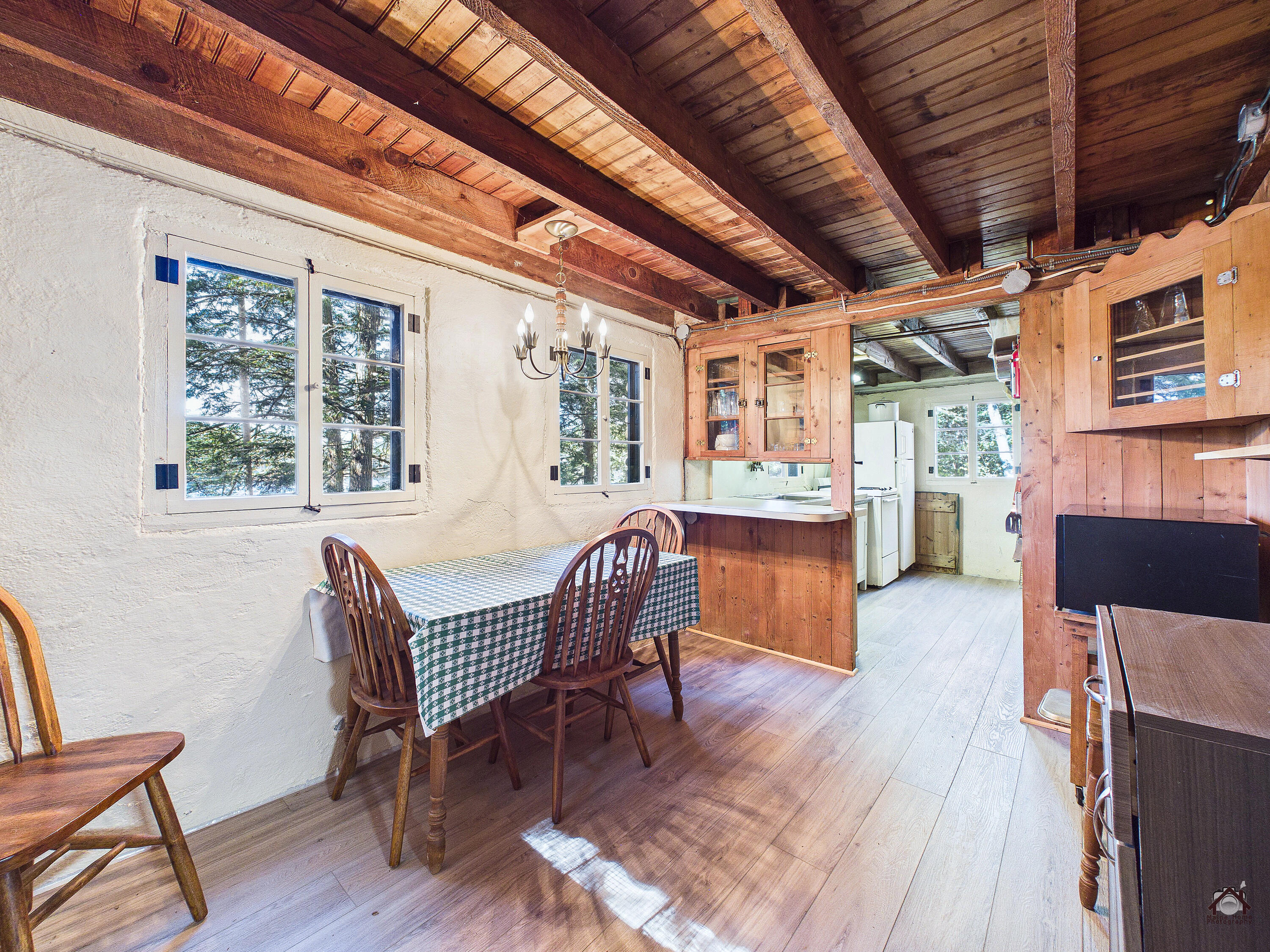 587 Scenic Drive E Property Photo 14