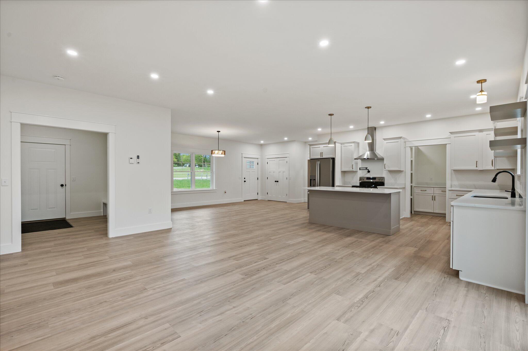 5 Allen Drive Property Photo 4