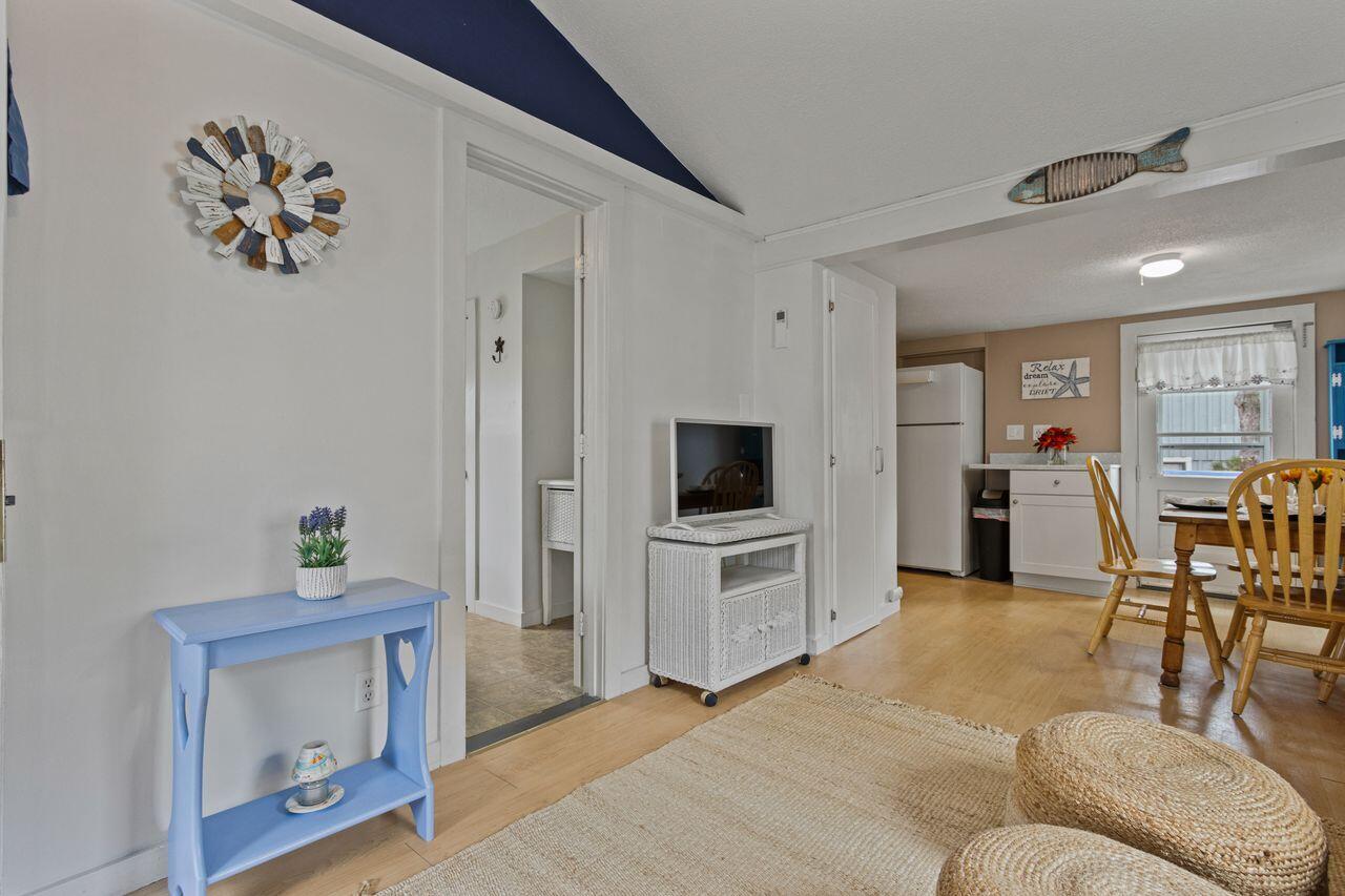 3 Island View Avenue Property Photo 5