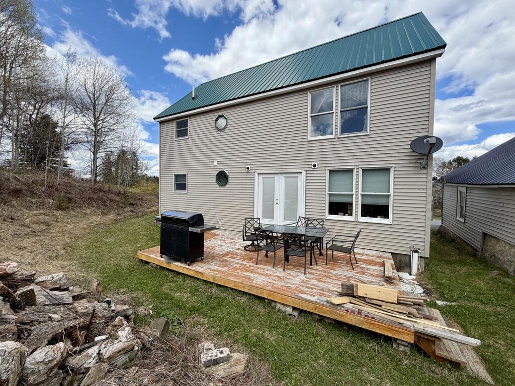 581 Robinson Road Property Photo 4
