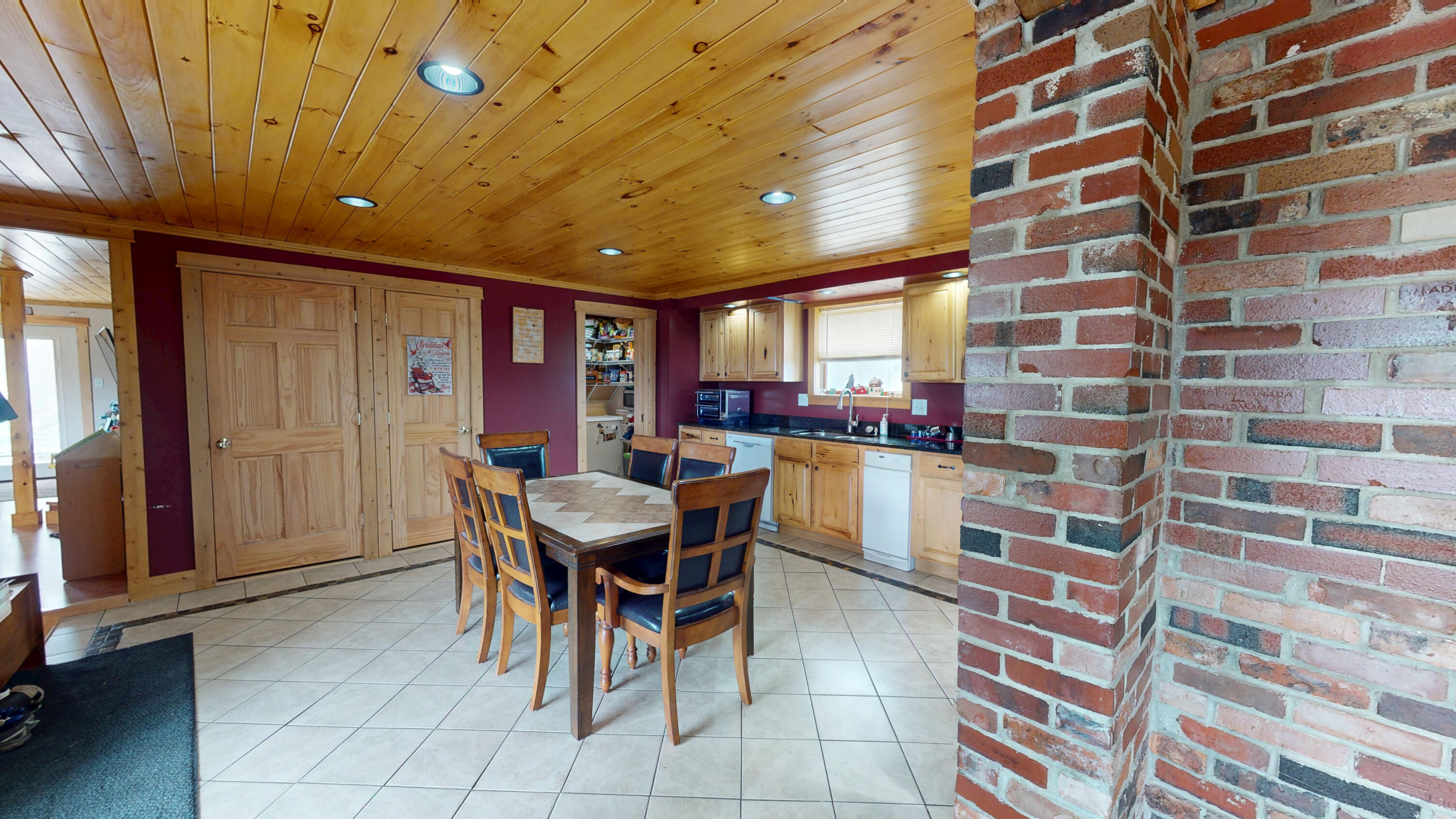 581 Robinson Road Property Photo 12