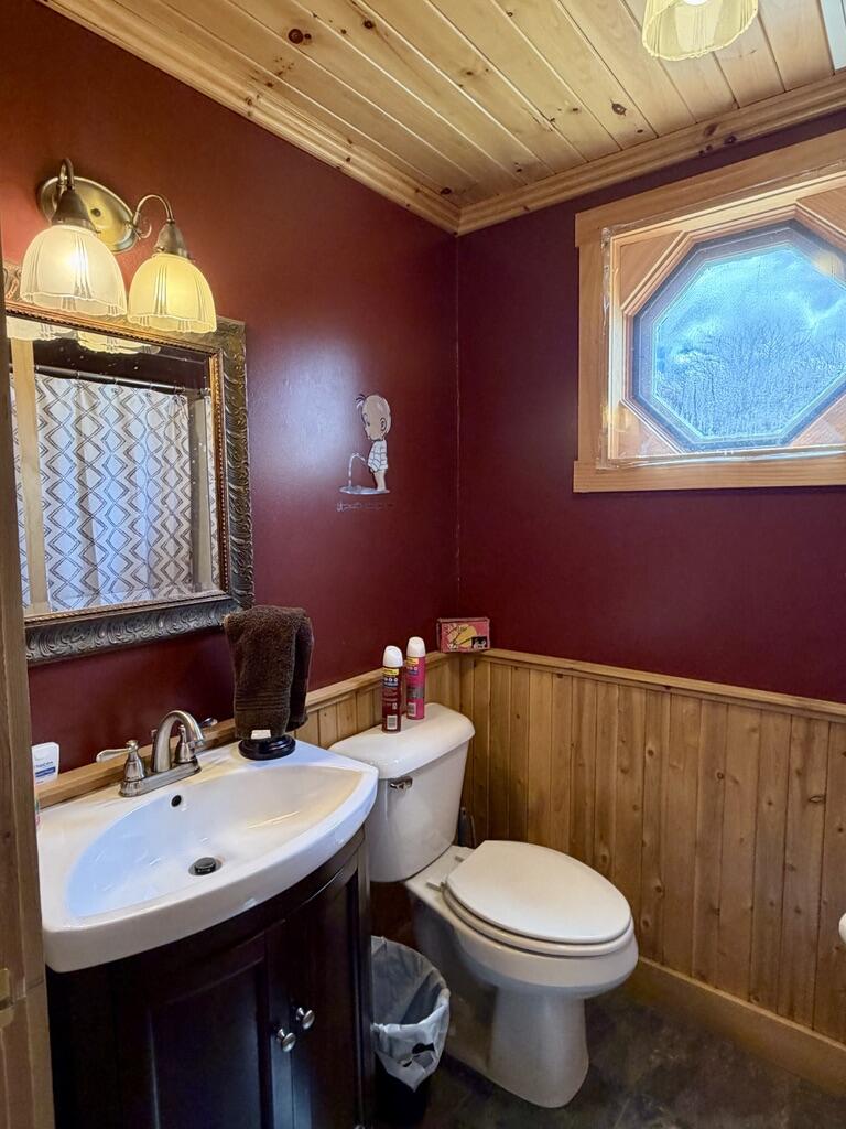581 Robinson Road Property Photo 23