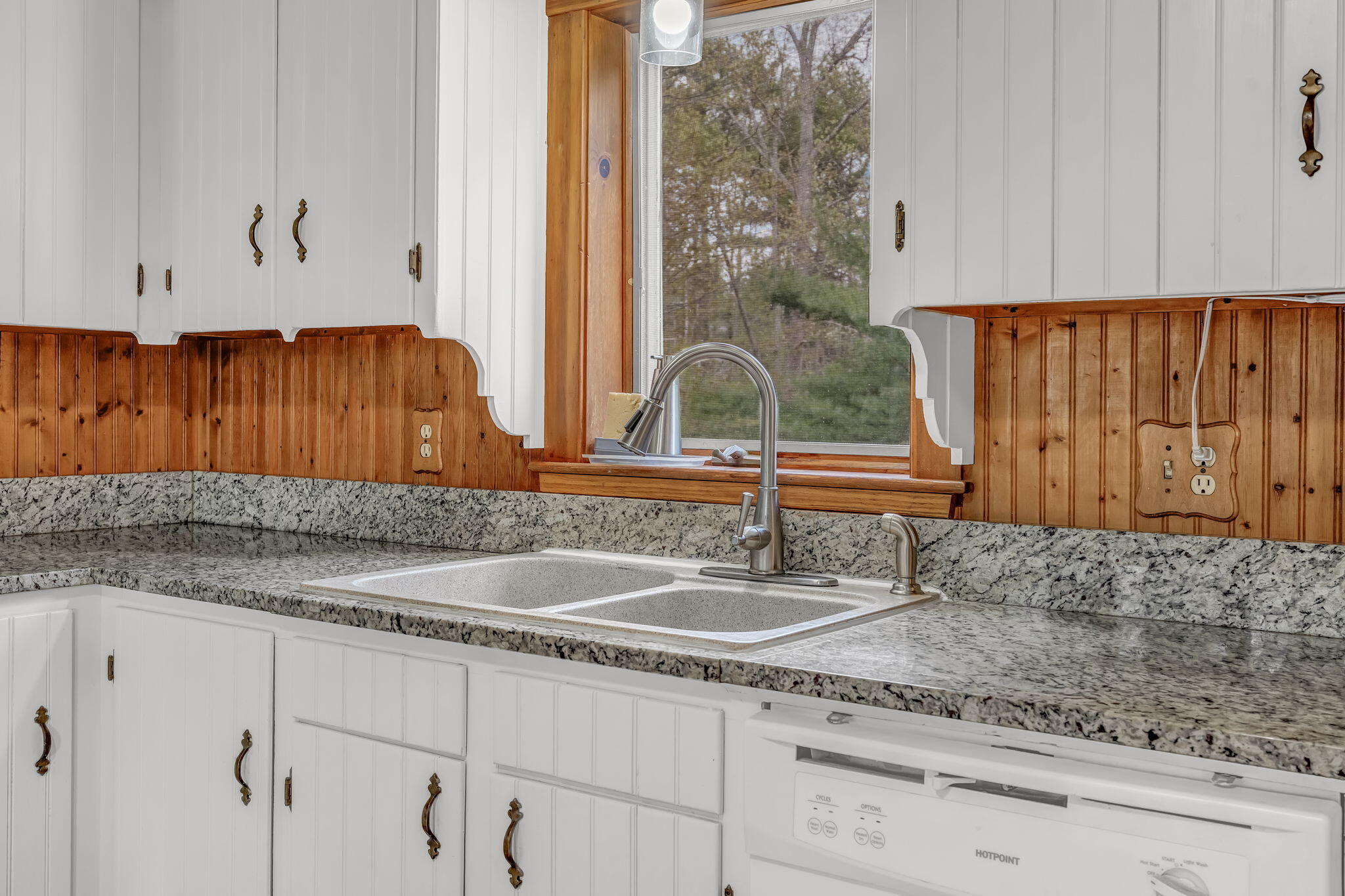 375 River Road Property Photo 6