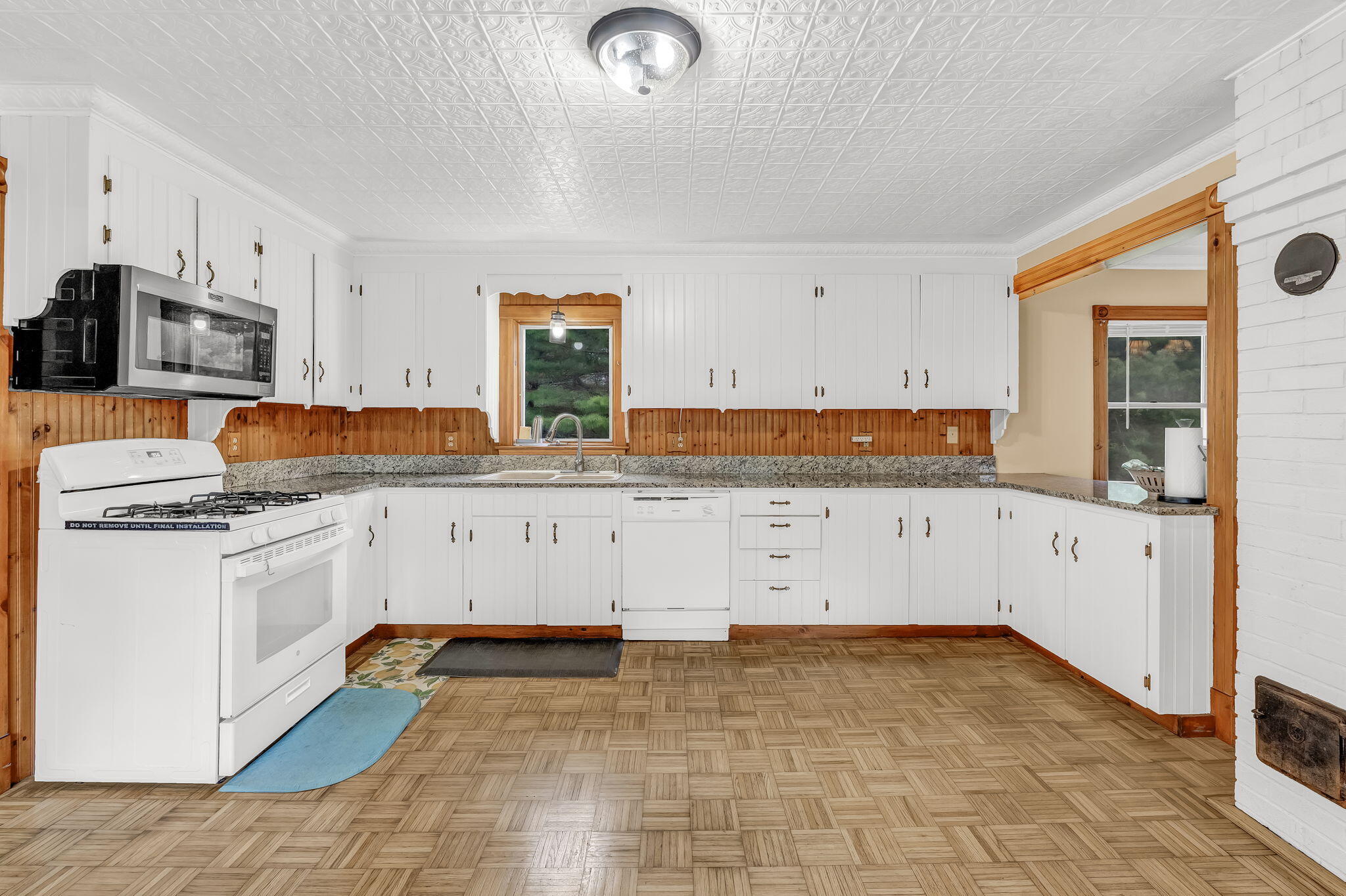 375 River Road Property Photo 8