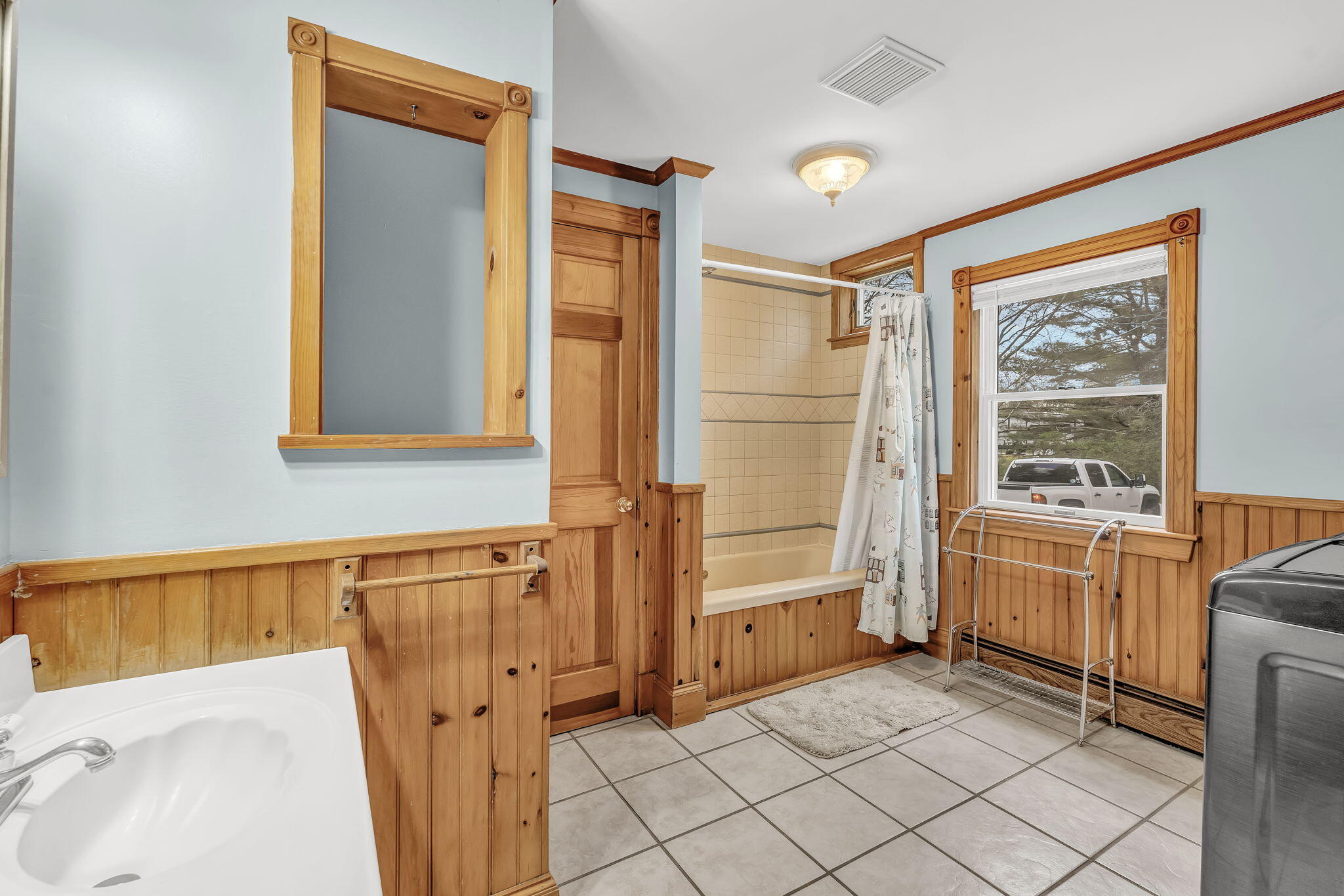375 River Road Property Photo 13
