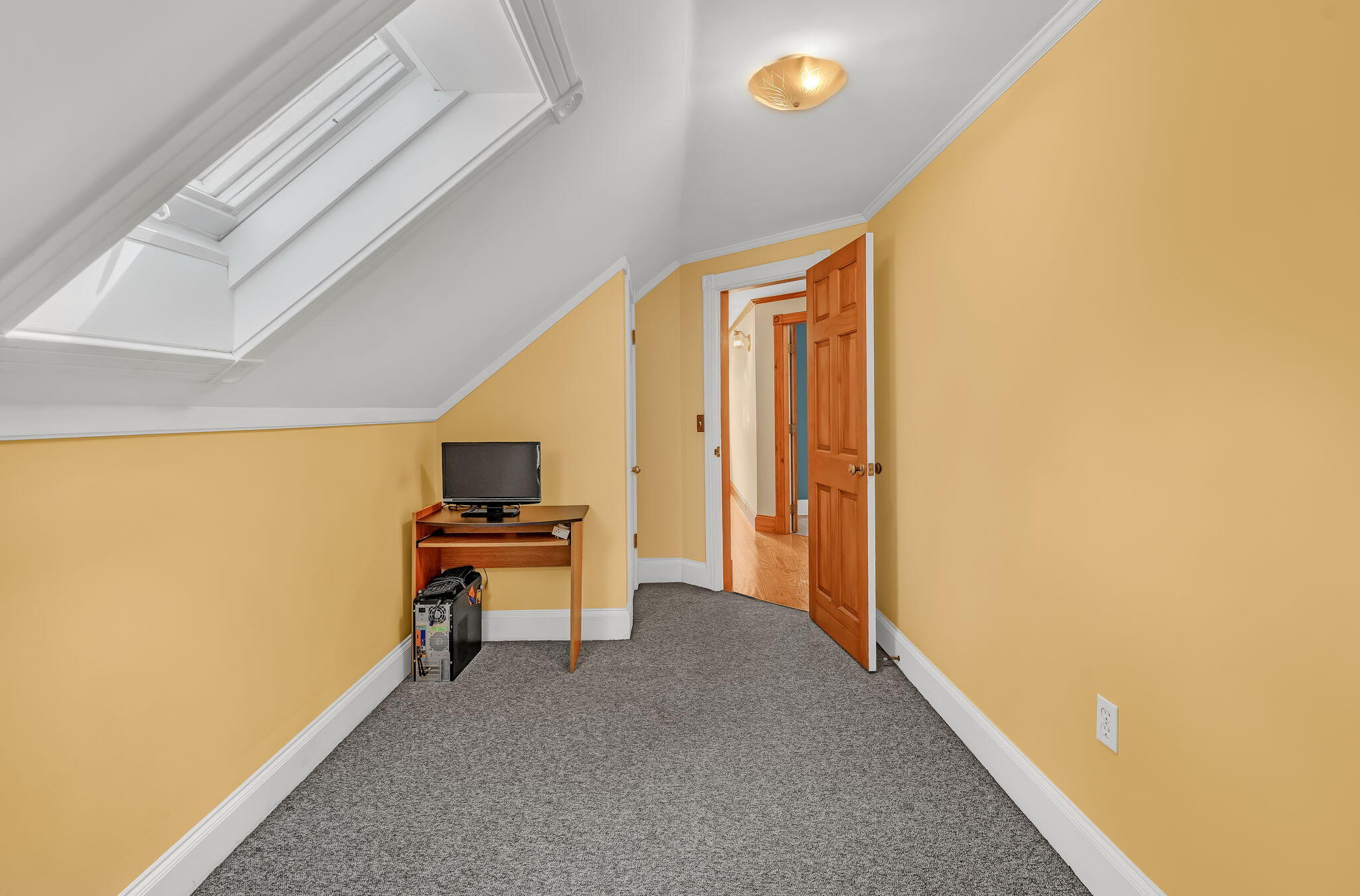 375 River Road Property Photo 25