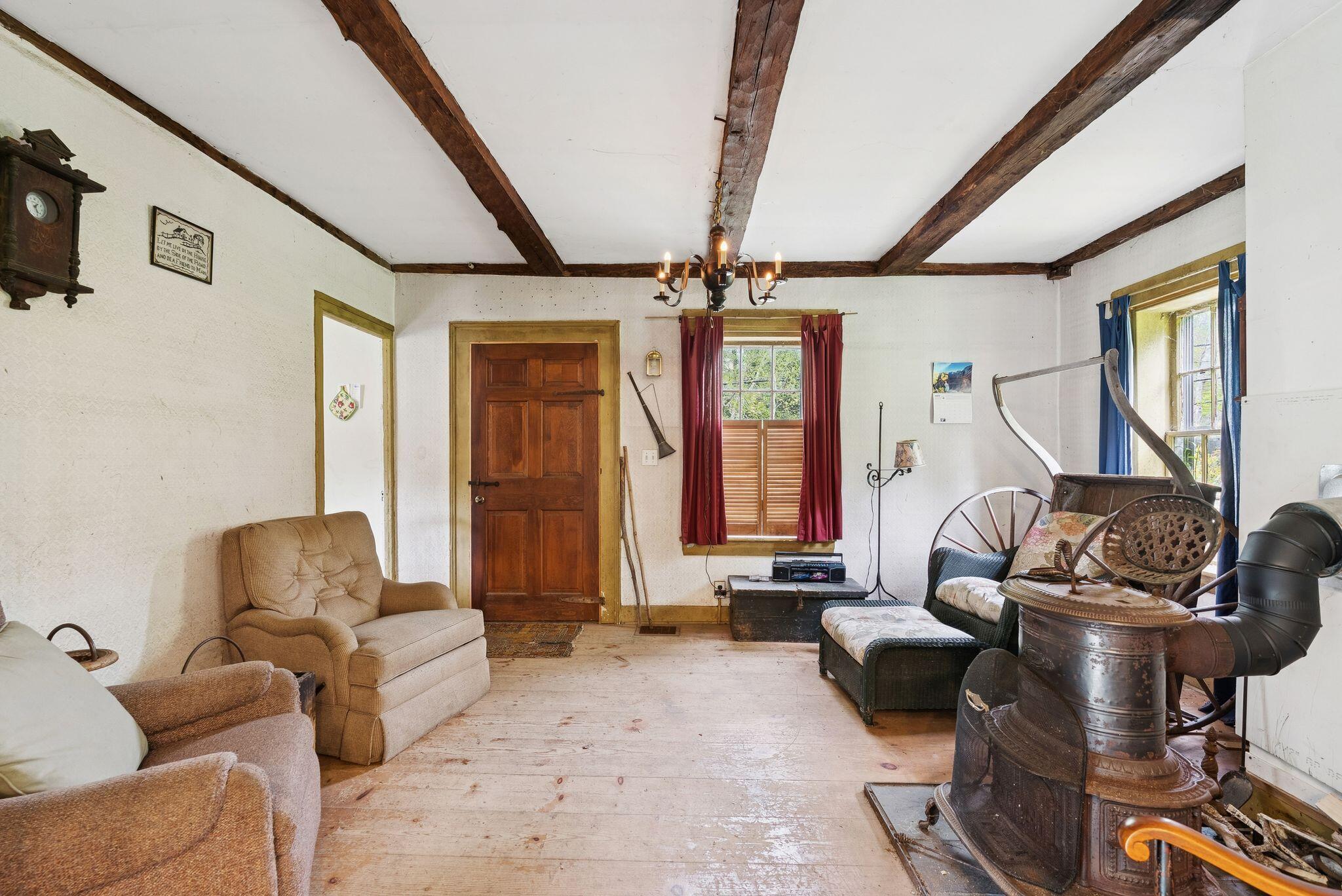 105 Hillside Road Property Photo 16