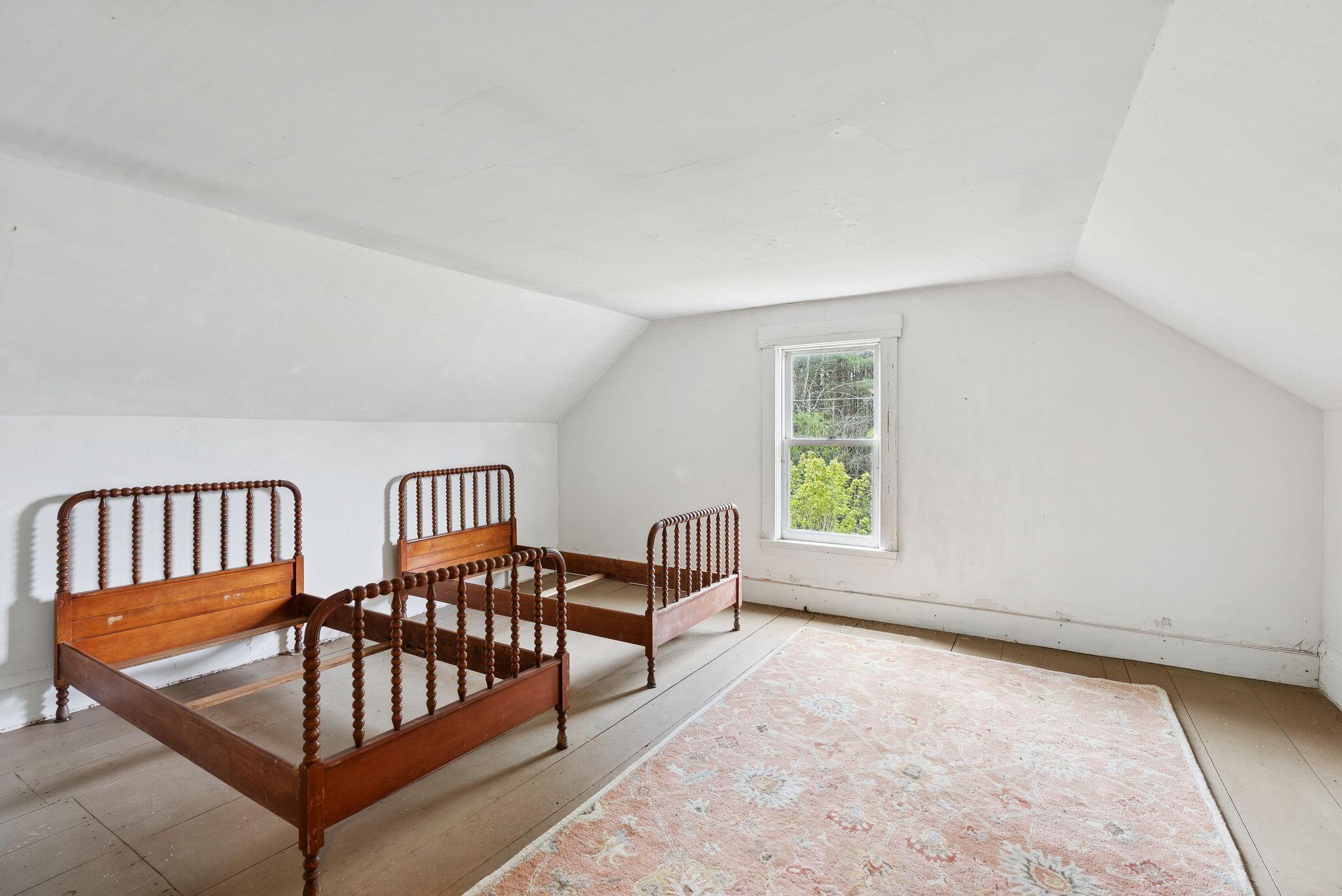 105 Hillside Road Property Photo 34